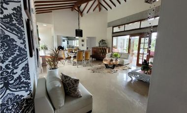 Venta Casa Campestre en El Escobero, 7.600 m² en Parcelación