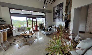 Venta Casa Campestre en El Escobero, 7.600 m² en Parcelación