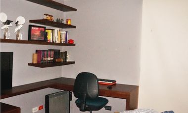 Venta casa en Alto del Escobero, Envigado 4 alcobas  Terraza y estudio