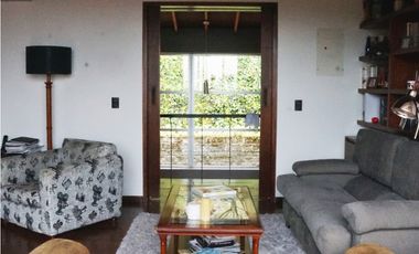 Venta casa en Alto del Escobero, Envigado 4 alcobas  Terraza y estudio