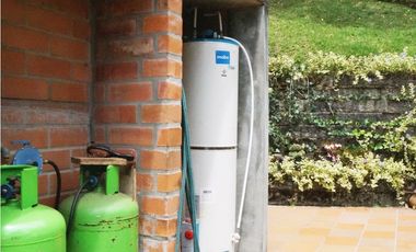 Venta casa en Alto del Escobero, Envigado 4 alcobas  Terraza y estudio