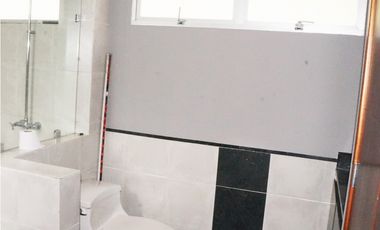 Venta casa en Alto del Escobero, Envigado 4 alcobas  Terraza y estudio