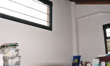 Venta casa en Alto del Escobero, Envigado 4 alcobas  Terraza y estudio