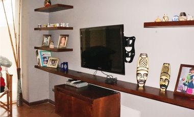 Venta casa en Alto del Escobero, Envigado 4 alcobas  Terraza y estudio