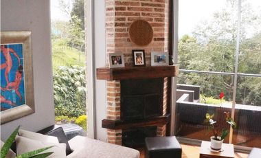 Venta casa en Alto del Escobero, Envigado 4 alcobas  Terraza y estudio