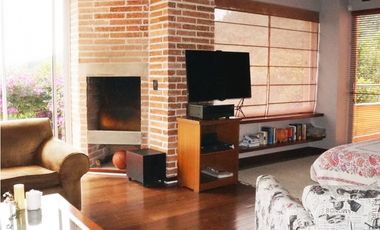 Venta casa en Alto del Escobero, Envigado 4 alcobas  Terraza y estudio