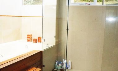 Venta casa en Alto del Escobero, Envigado 4 alcobas  Terraza y estudio