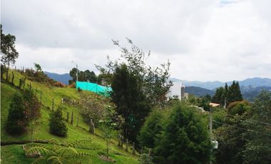 Venta casa en Alto del Escobero, Envigado 4 alcobas  Terraza y estudio