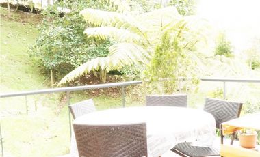 Venta casa en Alto del Escobero, Envigado 4 alcobas  Terraza y estudio