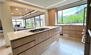 Venta Casa Campestre en el Retiro sector macedonia