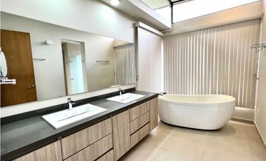 Venta Casa Campestre en el Retiro sector macedonia