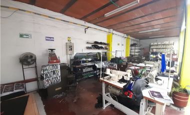 Se vende bodega grande Zona comercial Barrio Versalles Palmira Valle