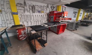 Se vende bodega grande Zona comercial Barrio Versalles Palmira Valle