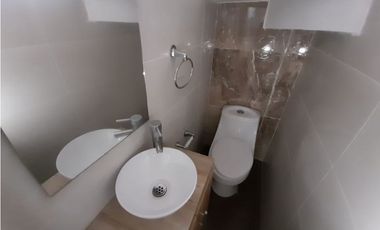 Se vende casa de dos pisos en conjunto Barrio Las Mercedes Palmira