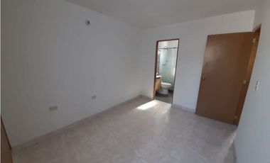 Se vende casa de dos pisos en conjunto Barrio Las Mercedes Palmira