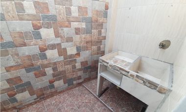 Se vende casa de dos pisos en conjunto Barrio Las Mercedes Palmira