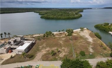 MEGALOTES EN BARU- MARINA DE BARU