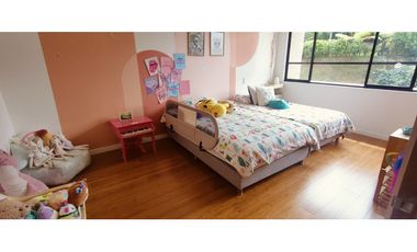 Venta de casa Sector Las Callejas. Area 421m2