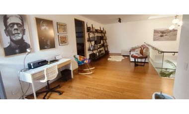 Venta de casa Sector Las Callejas. Area 421m2