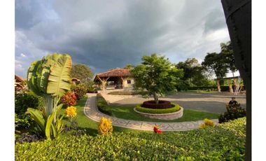 HERMOSO HOTEL EN FILANDIA VENDO