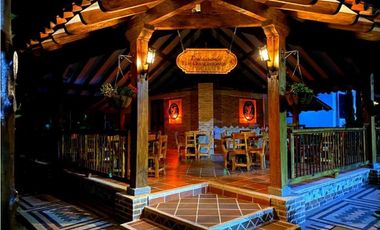 HERMOSO HOTEL EN FILANDIA VENDO