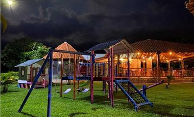 HERMOSO HOTEL EN FILANDIA VENDO