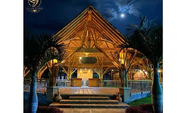 HERMOSO HOTEL EN FILANDIA VENDO