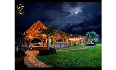 HERMOSO HOTEL EN FILANDIA VENDO