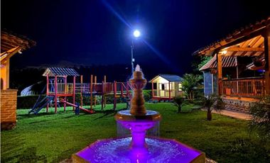 HERMOSO HOTEL EN FILANDIA VENDO