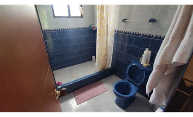 Se vende casalote de 1518 M2 en 330 mill en La Mesa Cund, COL.