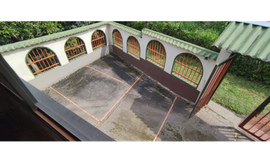 Se vende casalote de 1518 M2 en 330 mill en La Mesa Cund, COL.