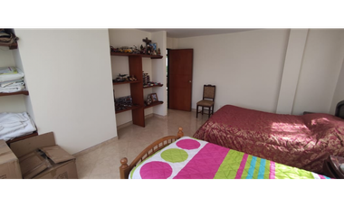 Se vende casalote de 1518 M2 en 330 mill en La Mesa Cund, COL.