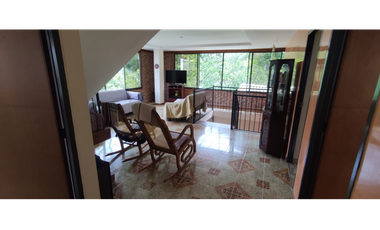 Se vende casalote de 1518 M2 en 330 mill en La Mesa Cund, COL.