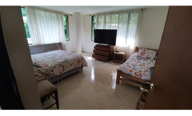 Se vende casalote de 1518 M2 en 330 mill en La Mesa Cund, COL.