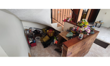 Se vende casalote de 1518 M2 en 330 mill en La Mesa Cund, COL.