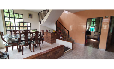 Se vende casalote de 1518 M2 en 330 mill en La Mesa Cund, COL.