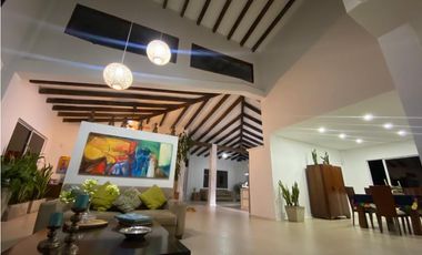 CASA EN CONDOMINIO CON VISTA AL LAGO SUR DE CALI