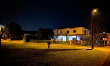 CASA EN CONDOMINIO CON VISTA AL LAGO SUR DE CALI