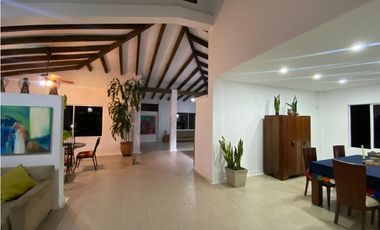 CASA EN CONDOMINIO CON VISTA AL LAGO SUR DE CALI