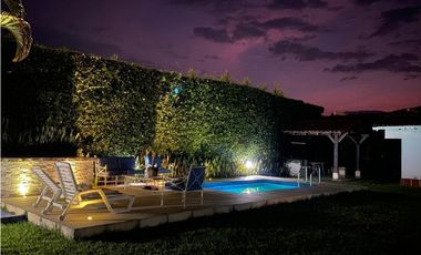 CASA EN CONDOMINIO CON VISTA AL LAGO SUR DE CALI