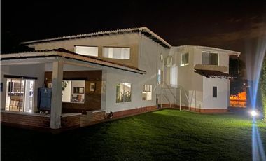 CASA EN CONDOMINIO CON VISTA AL LAGO SUR DE CALI