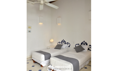 Venta de HERMOSA Casa/Hotel en el Centro Historico.