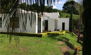 Quinta En Condominio Campestre Sobre La Vía Principal