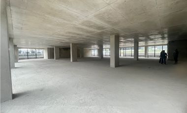 SE ARRIENA OFICINA CERCA AL DORADO