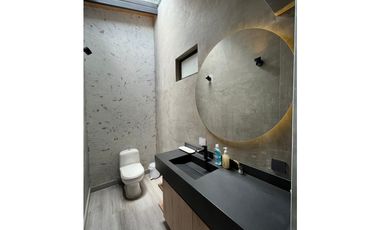 VENTA CASA CAMPESTRE LOMA DEL ESCOBERO PARTE BAJA, ENVIGADO