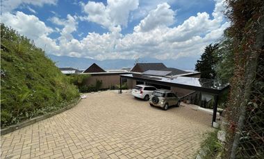 VENTA CASA CAMPESTRE LOMA DEL ESCOBERO PARTE BAJA, ENVIGADO