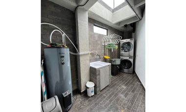 VENTA CASA CAMPESTRE LOMA DEL ESCOBERO PARTE BAJA, ENVIGADO