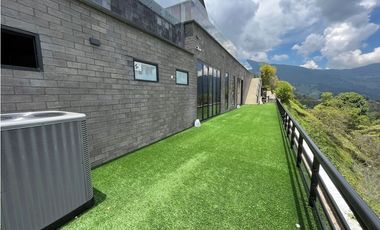 VENTA CASA CAMPESTRE LOMA DEL ESCOBERO PARTE BAJA, ENVIGADO