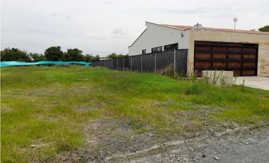 Lote terreno en venta en condominio cerrado Rozo Valle Colombia