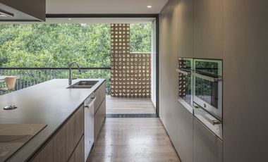 HERMOSO  APARTAMENTO EN VENTA EN EL  1er PARQUE DE LAURELES